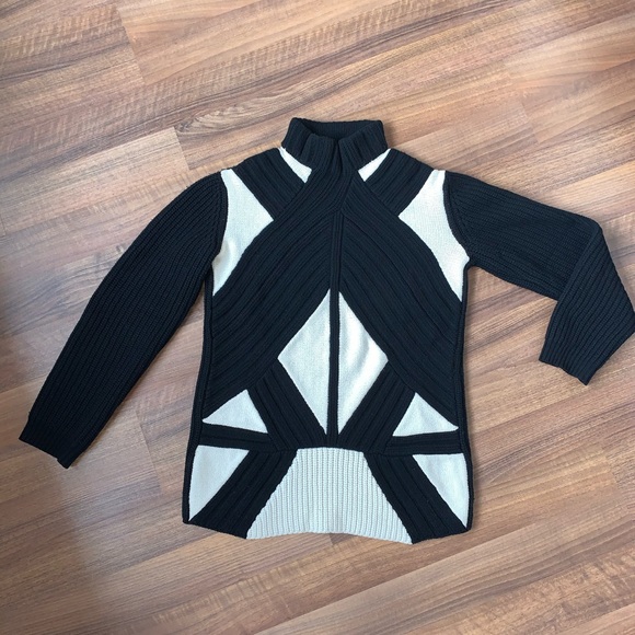 Givenchy sweater - Picture 2 of 8